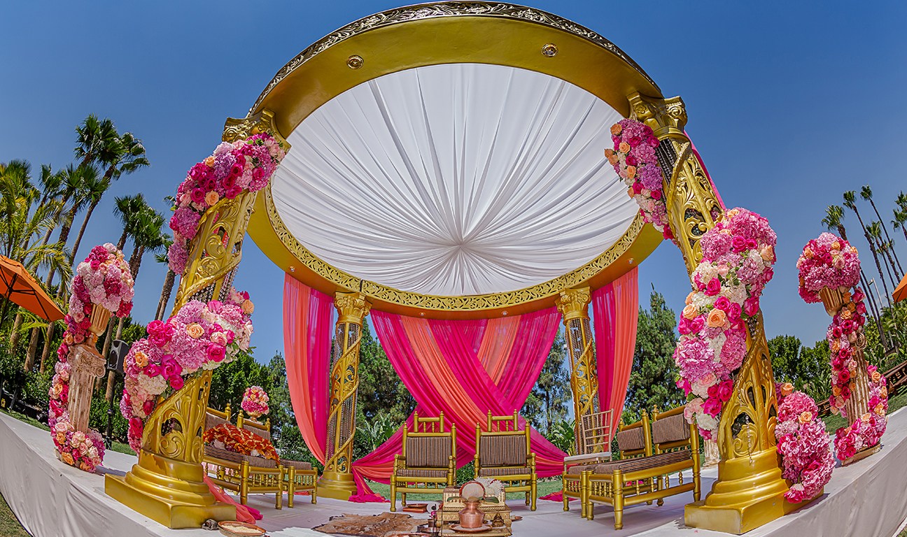 indian-wedding-pink-lehenga-sherwani-sera-hotel-irvine-dupatta-global-photography-kunal-shveta-mandap-pink-gold-flowers